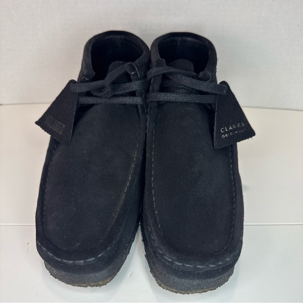 Clarks Women's Black Wallabees Chukka Boots (Mint Condition) - Picture 2 of 8